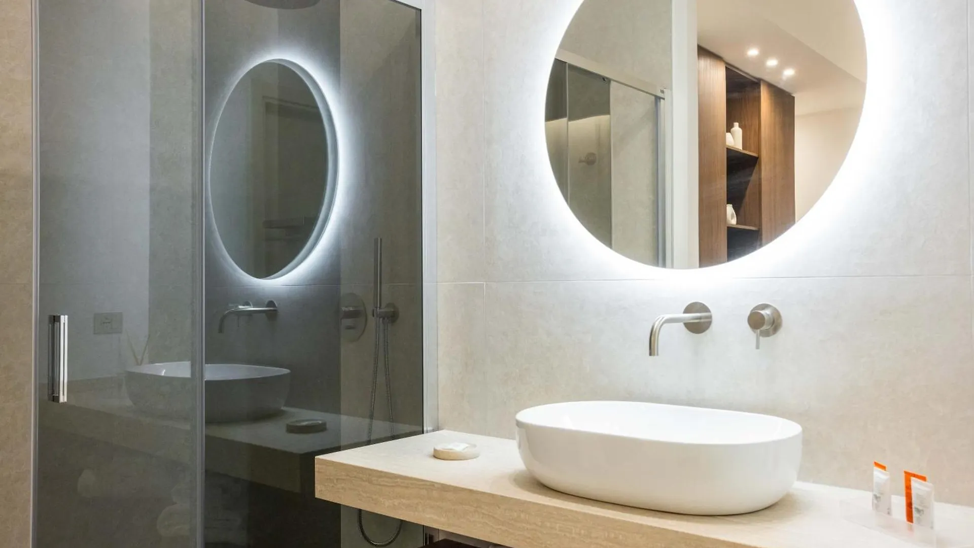Nora'S Suites Palermo Italy
